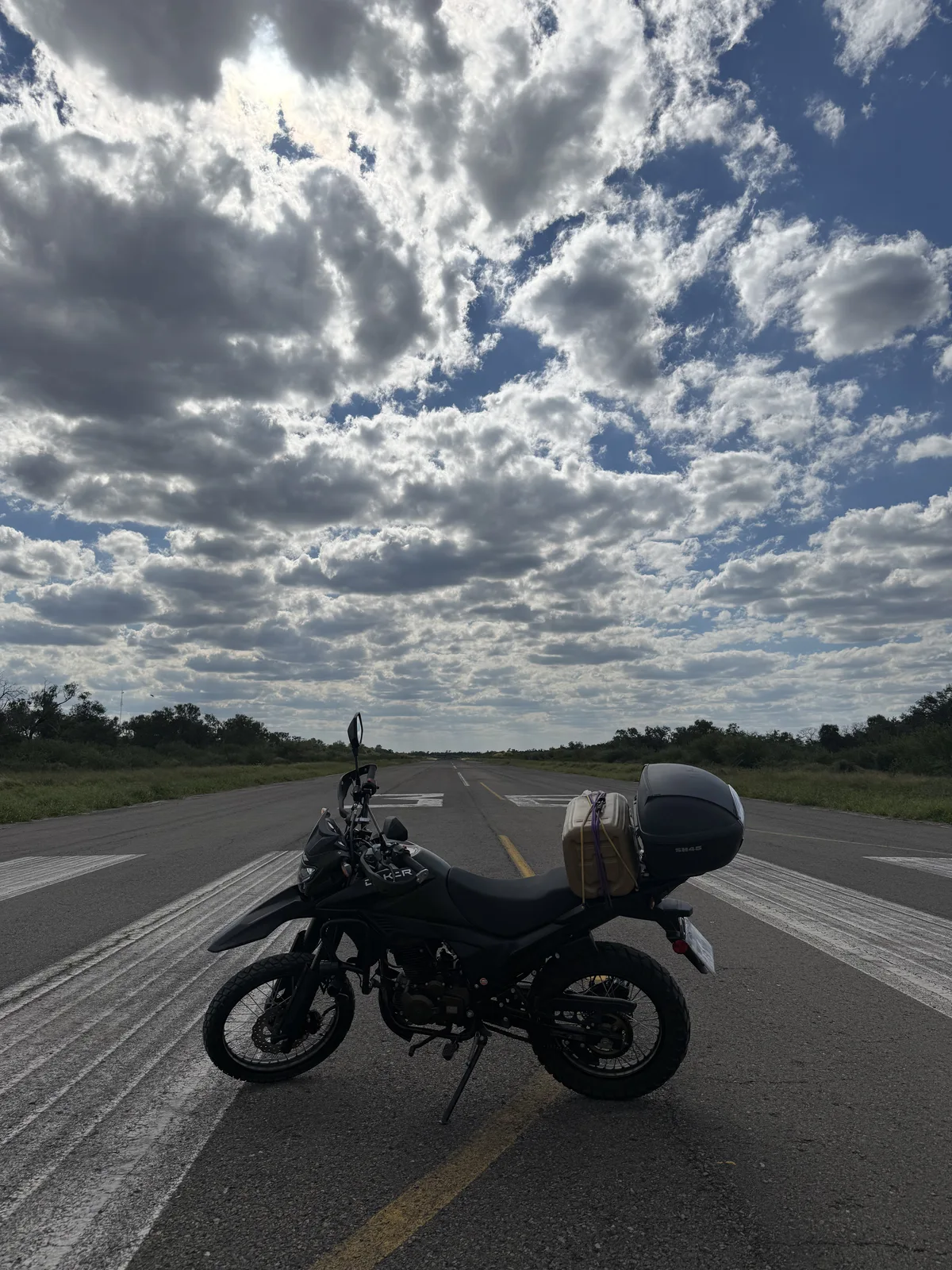A stopover under the clouds